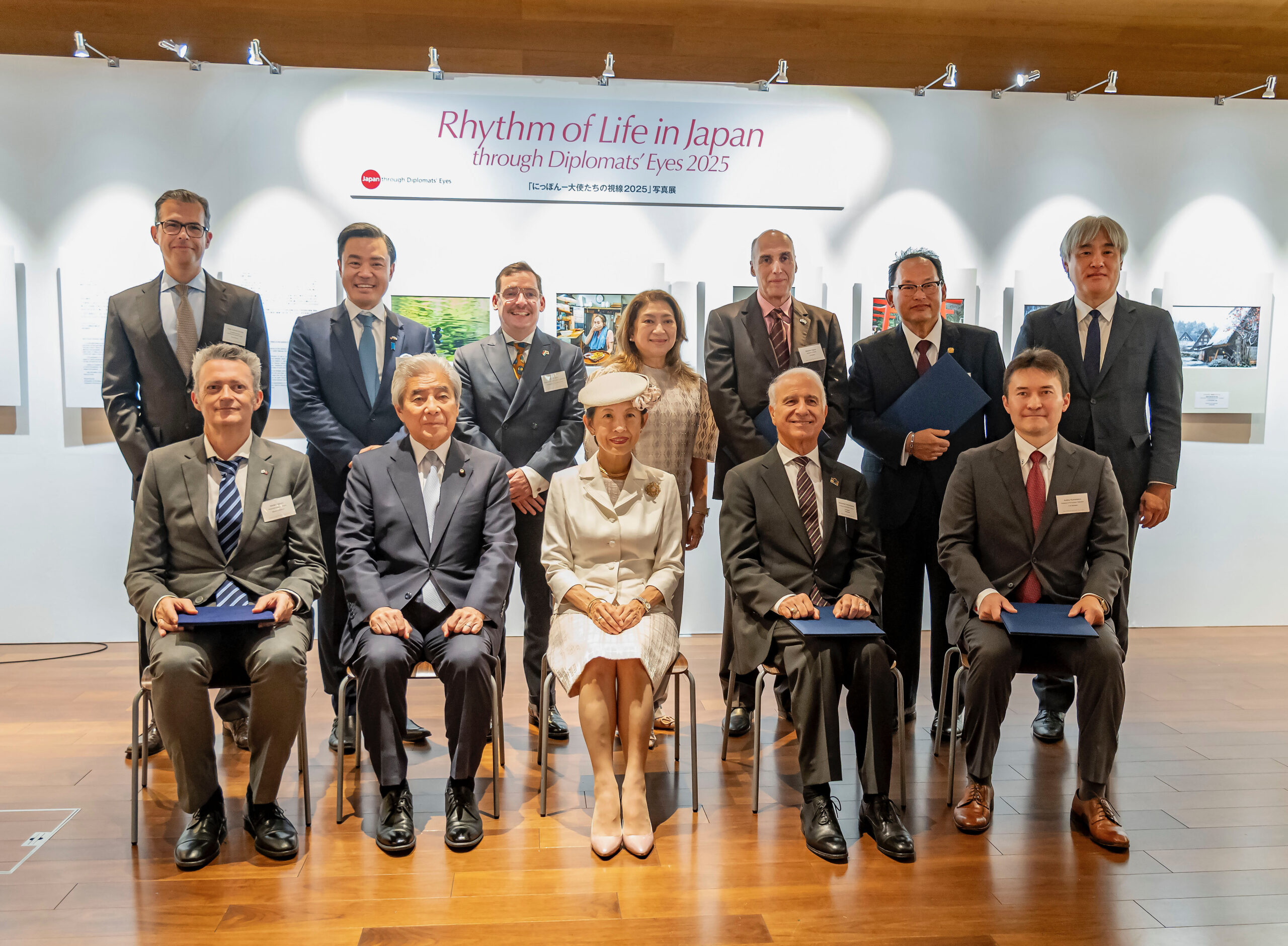 Diplomats’ Eyes 公式ピンバッジ 非売品 外交団 写真展 diplomatseyes – にっぽん－大使たちの視線